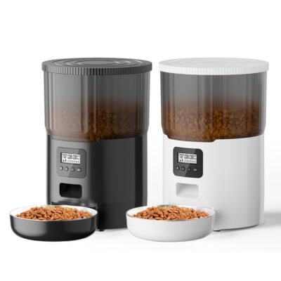 4L large capacity automatic pet feeder with timed and quantitative feeding, WiFi remote feeding device for cats and dogs.